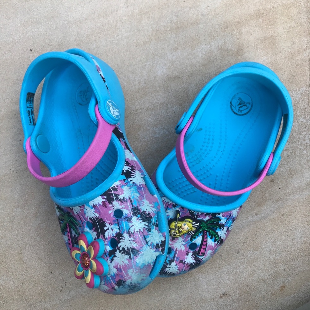 Girls crocs beach design with charms